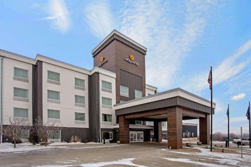Bismarck Hotel | La Quinta by Wyndham Bismarck