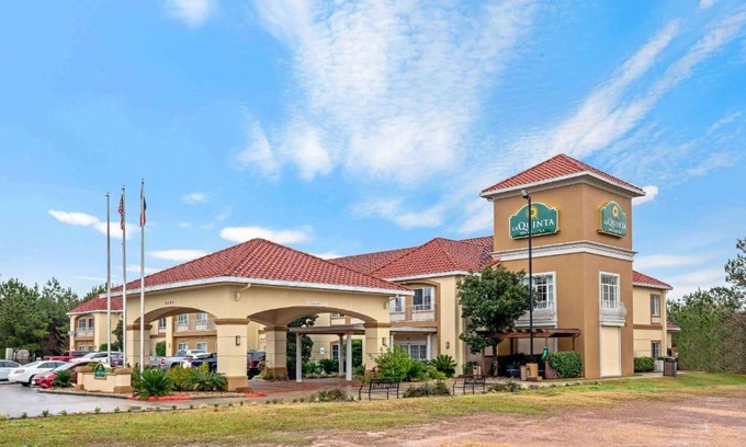 Conroe Hotel | La Quinta by Wyndham Conroe
