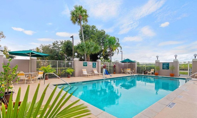 Naples Hotel | La Quinta by Wyndham Naples East (I-75)