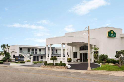 East Daytona Hotel | La Quinta by Wyndham Oceanfront Daytona Beach