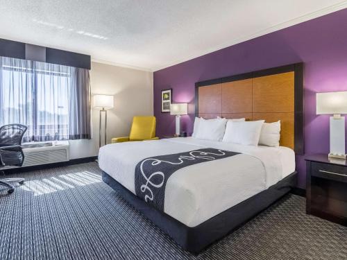Central Scottsdale Hotel | La Quinta by Wyndham Phoenix Scottsdale