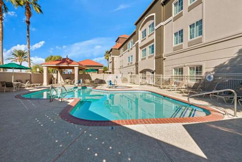 Estrella Village Hotel | La Quinta by Wyndham Phoenix I-10 West