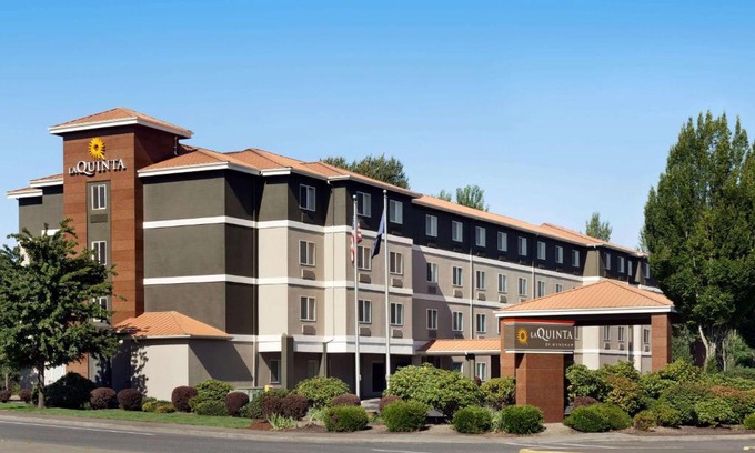 Southeast Salem Hotel | La Quinta by Wyndham Salem OR