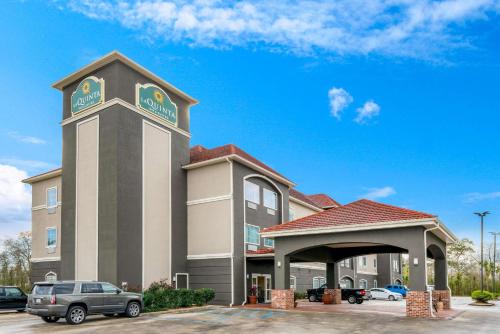 Broussard Hotel | La Quinta Inn & Suites by Wyndham Broussard - Lafayette Area