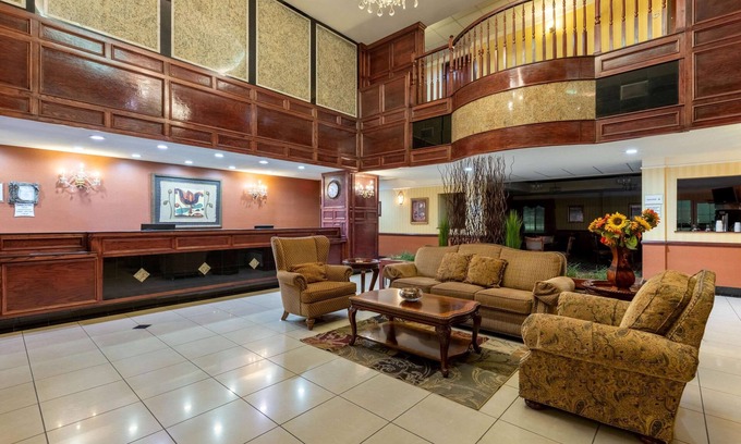 Dodge City Hotel | La Quinta Inn & Suites by Wyndham Dodge City