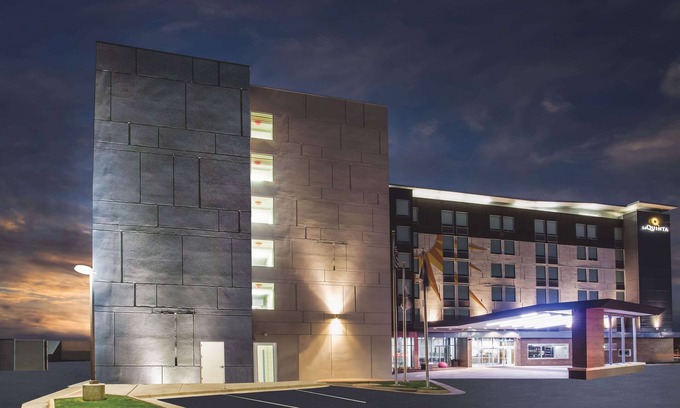 Winchester Hotel | La Quinta Inn & Suites by Wyndham Winchester