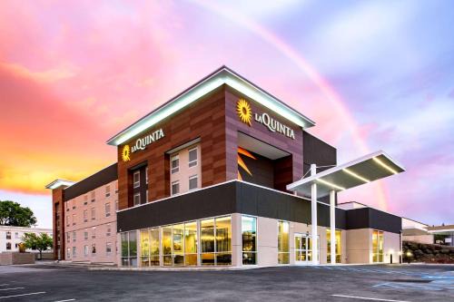 East Central Hotel | La Quinta Inn & Suites by Wyndham Spokane Downtown