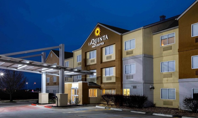 Emporia Hotel | La Quinta Inn & Suites by Wyndham Emporia