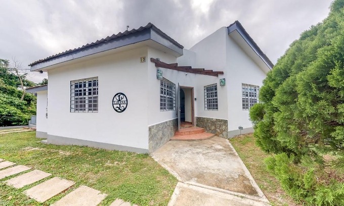 San Ignacio House | La Rana