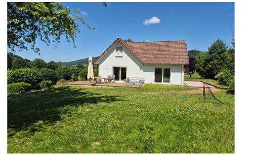 Tendon House | La Ribambelle - Terrain de pétanque et barbecue