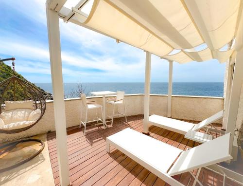 Vernazza House | La Ripa Camere Vernazza - The Spinnaker Suite