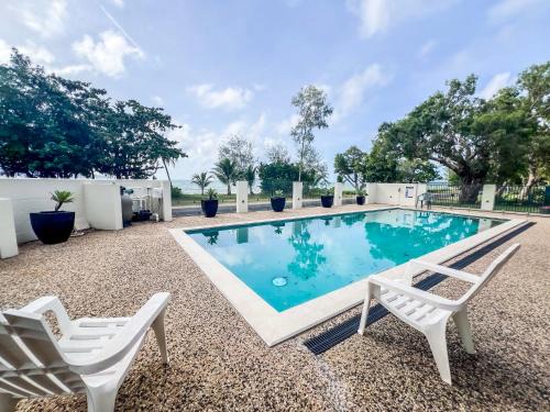 South Mission Apartment | La Riviera One Coastal Life Style Two Bedroom