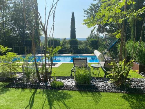 Mellecey House | La Ronde des Bois - Romance et Bien Être - Jacuzzi privatif-piscine-patio