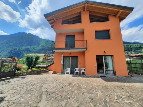 Porlezza House | La Rosa di Emma