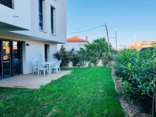 Juncasse - Argoulets Apartment | La Roseraie Toulousaine avec parking privé