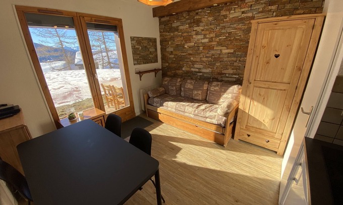 La Rosiere Apartment | La rosiere 2 rooms + mountain corner + covered parking, south facing, wifi