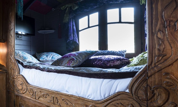 Pugnac Bed & Breakfast | La Roulotte de Glorit