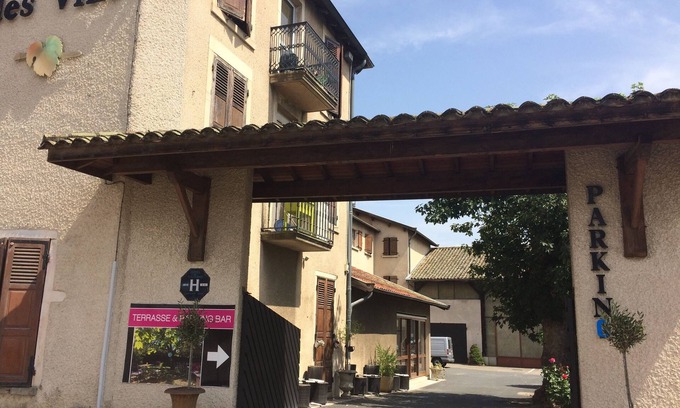 Belleville-en-Beaujolais Hotel | La Route des Vins