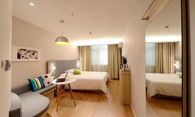 Mondeville Apartment | La ruelle - Studio
