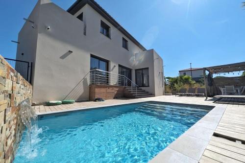 Villelongue-de-la-Salanque Villa | La Salanque Villa Standing Piscine chauffée