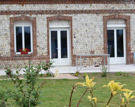 Theuville-aux-Maillots House | La Salamandre