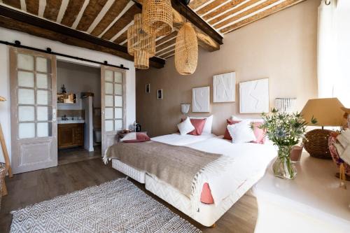 Vence House | La Sanverine private room historic center Vence