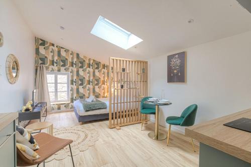 Villefranche-sur-Saone Apartment | La Savane, Studio Calme & Hyper Centre Villefranche-sur-Saône
