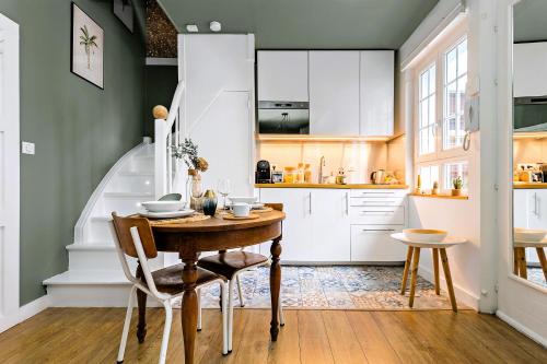 Quartier Vieux Marche-Cathedrale Apartment | La Souche