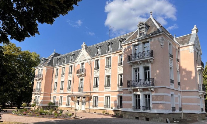 Contrexeville Hotel | La Souveraine