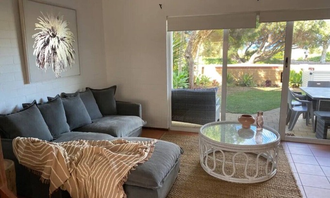 Dunsborough House | La Stellina