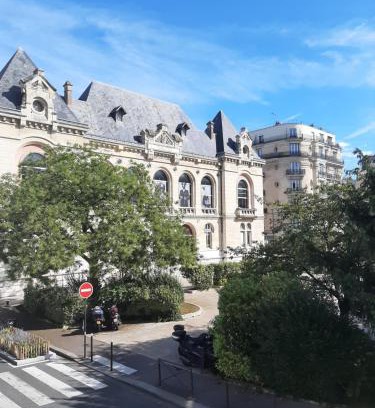 Parchamp–Albert Kahn Apartment | la studette du théâtre