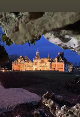 Chevigny-en-Valiere Bed & Breakfast | La "Suite" du Château de Chevigny-en-Valière comprenant deux chambres séparées, située à 12 minutes de la célèbre ville de Beaune