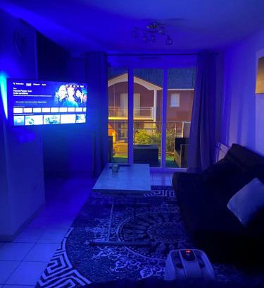 Le Hameau Apartment | La suite jacuzzi