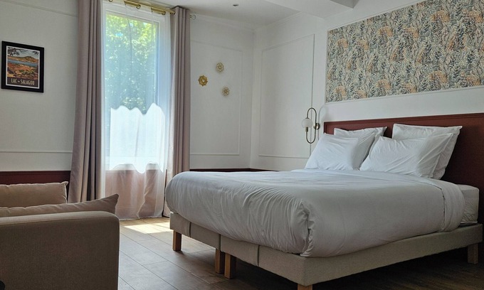Gignac Bed & Breakfast | La Suite Salagou, charming accommodation 15 minutes from St Guilhem Le Désert.