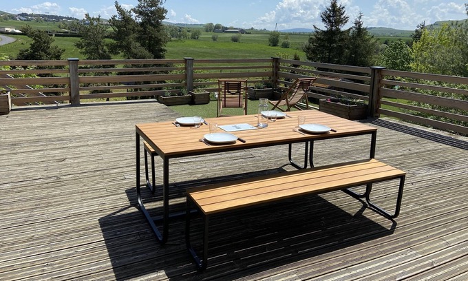 Neussargues-Moissac House | La Terrasse de Tali