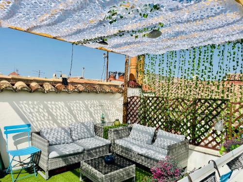Nimes City Centre Apartment | La Terrasse des Arènes