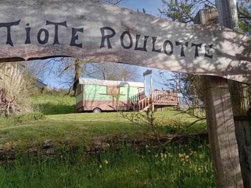 Marquigny Other | La tiote roulotte