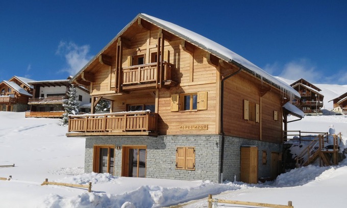 Villarembert Ski Chalet | LA TOUSSUIRE: RECENT CHALET, 12 PEOPLE EXPOSED FULL SOUTH FACING THE NEEDLES