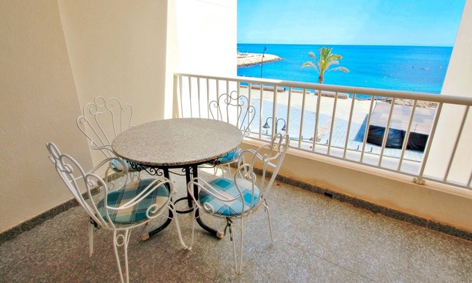 Moraira Town Centre Apartment | La Torre - holiday apartment with sea views in Moraira