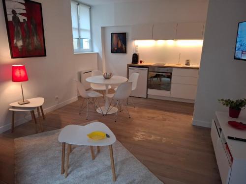 Langres Apartment | La Tour - Au Coeur de Langres