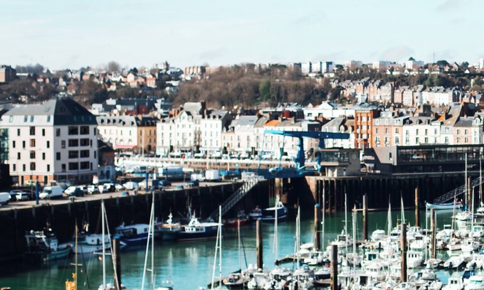 Dieppe Hotel | La Tour Aux Crabes