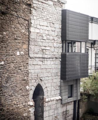 Saint-Laurent House | La Tour