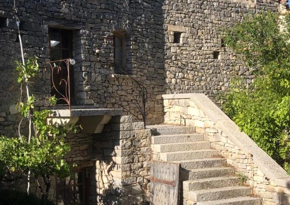 Saint-Auban-sur-L'Ouveze House | La Tour des Baronnies à la Porte de l eau