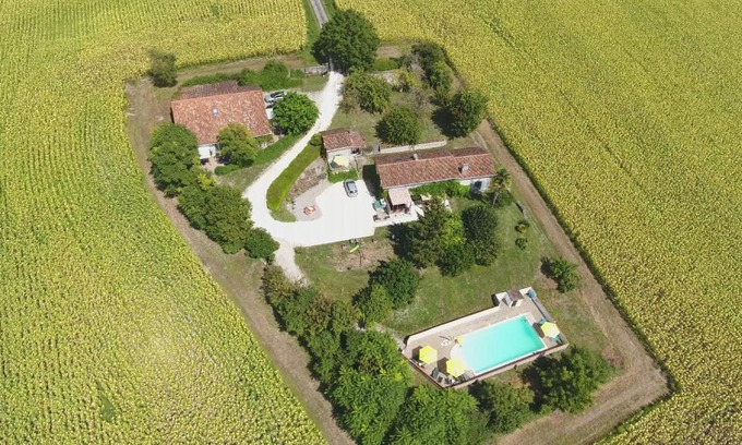 Nanteuil-de-Bourzac House | La Tranquillité, Le Calme