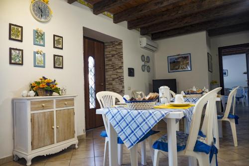Nebida Bed & Breakfast | La Vecchia Montagna B&B