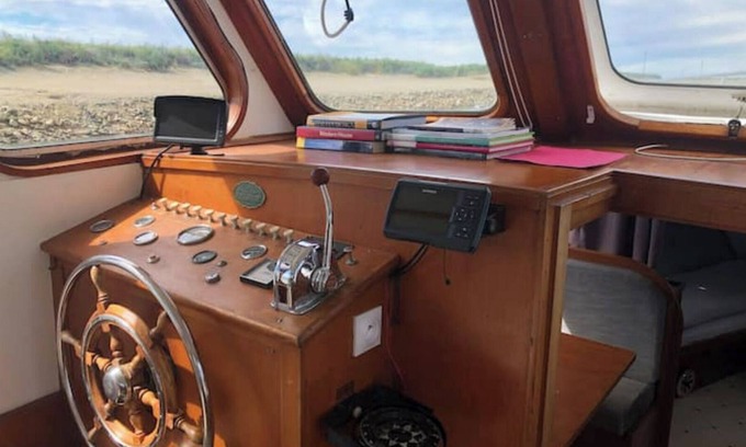 Etaples Boat Rental | La Vedette Hollandaise