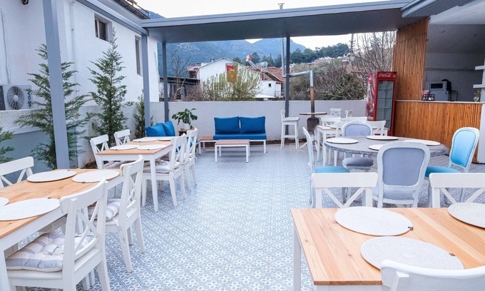 Uzumlu Hotel | La Vera