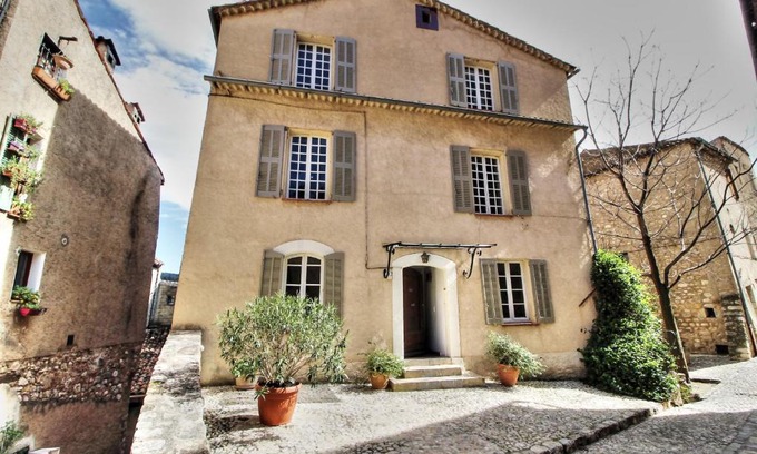 Seillans House | La Vicomtesse de Seillans