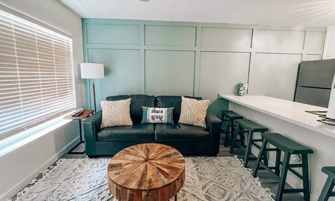 Galveston Condo | La Vie Inn Blue Ocean View! Beach Chic!