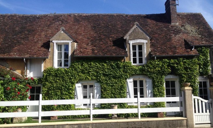 Saint-Martin-des-Champs Bed & Breakfast | La Vigne dorée